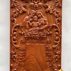Đốc lịch gỗ gia đình thánh gia kích thước dài 70 cm x rộng 40 cm x dày 4 cm 2