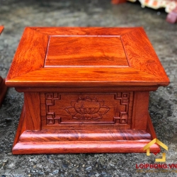 Ghế đôn gỗ vuông chạm khắc hoa sen bằng gỗ hương 30x30 cm cao 16 cm 3