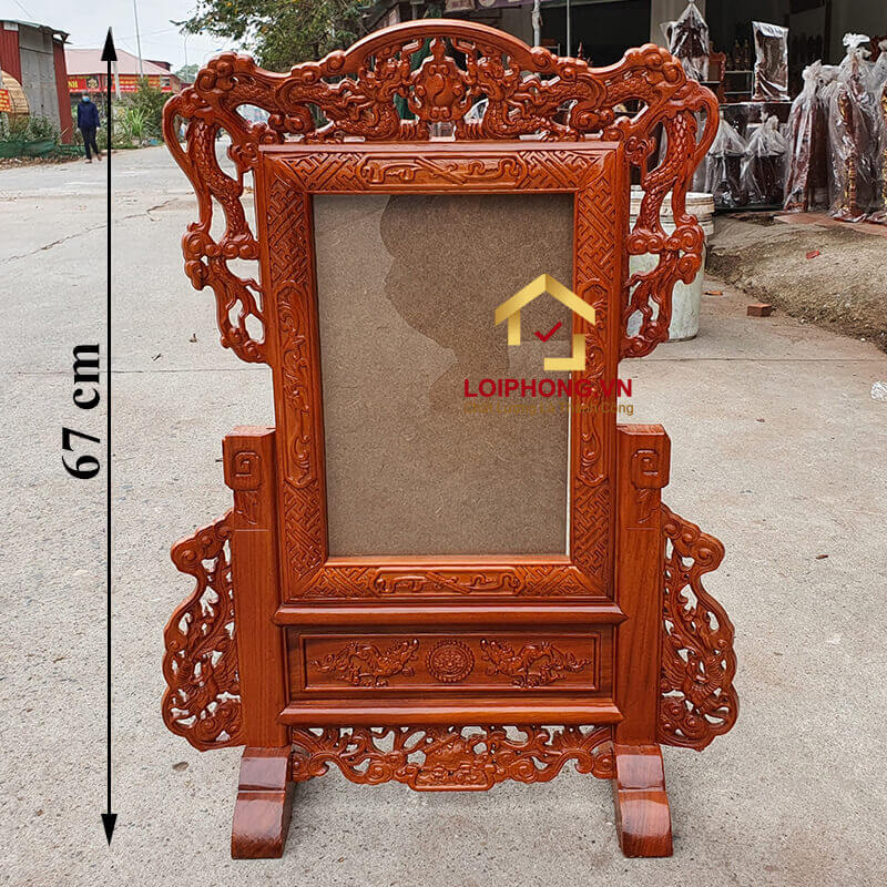 Khung ảnh thờ gỗ Hương 20x25cm có màu đỏ vân gỗ hương đẹp