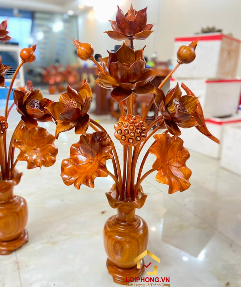 Hoa sen gỗ hương cao cấp 13 cành kích thước cao 81 cm