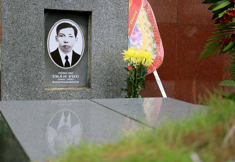 Hài cốt Tổng Bí thư Trần Phú an táng tại quê Hà Tĩnh