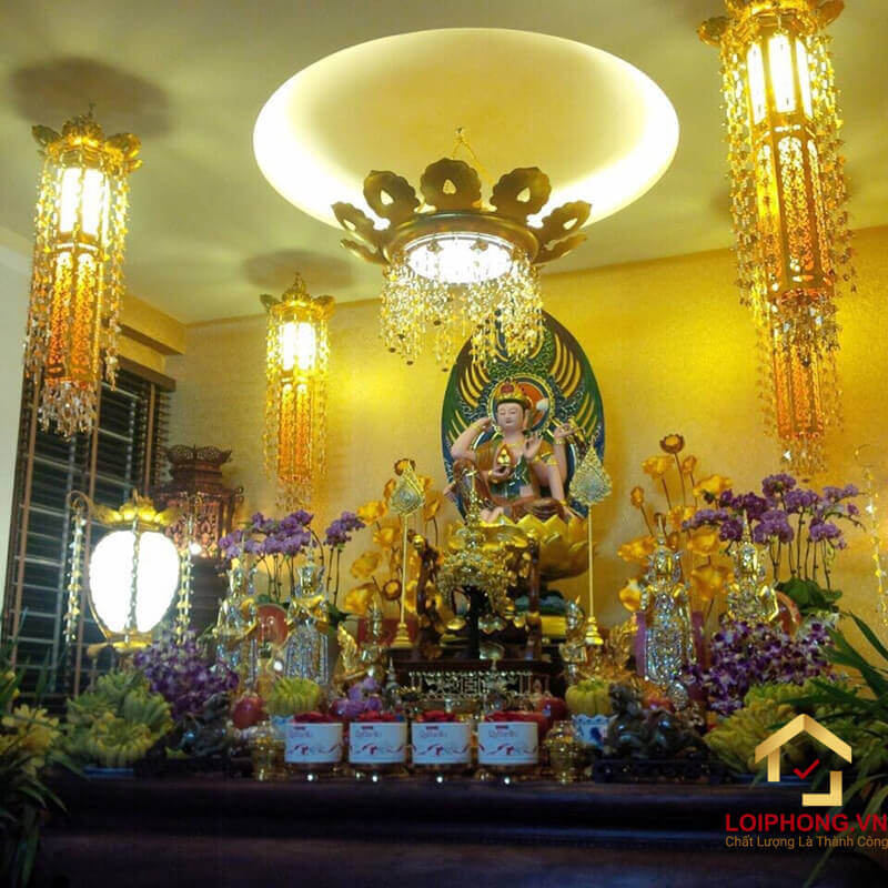 Vị trí đặt bàn thờ Phật phù hợp là ở khu vực sảnh giữa nhà cao hơn so với đầu người
