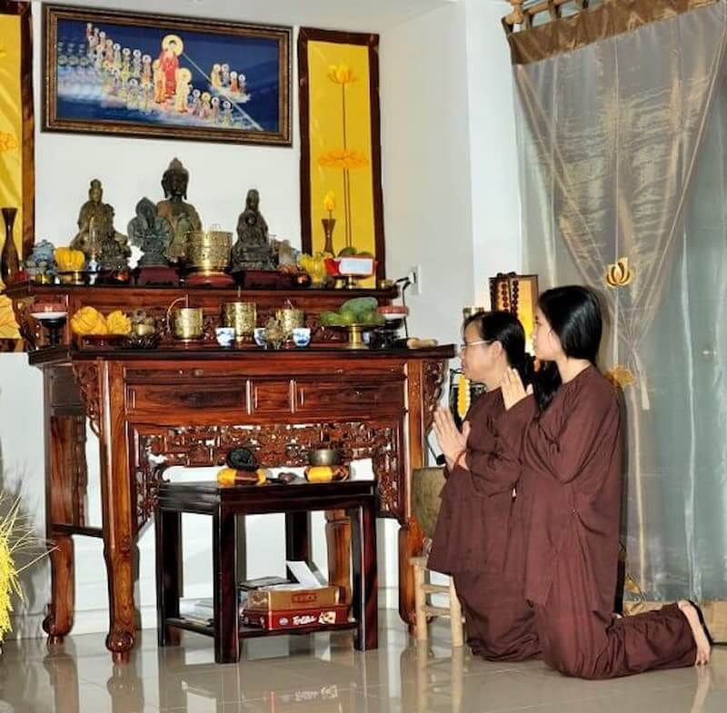 Phật tử khi trì tụng chú Dược Sư phải có tâm thanh tịnh và thái độ thành tín, tin tưởng