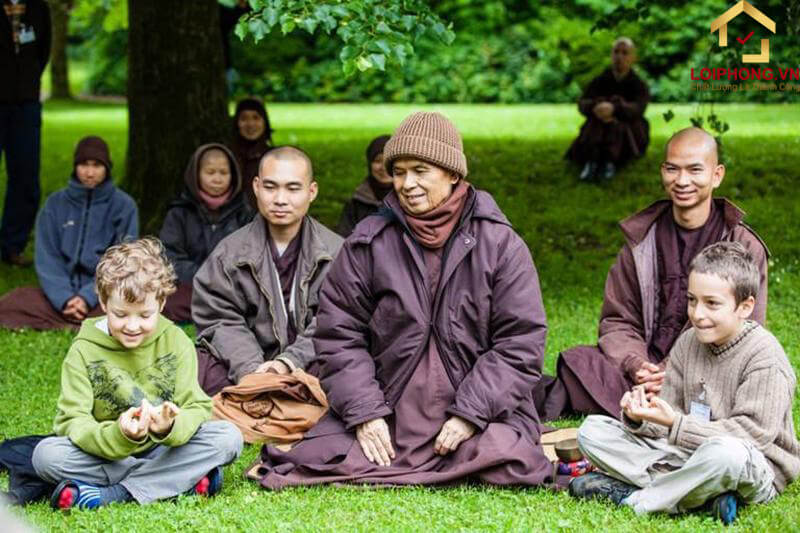Tu viện Làng Mai gắn liền với Thiền sư Thích Nhất Hạnh